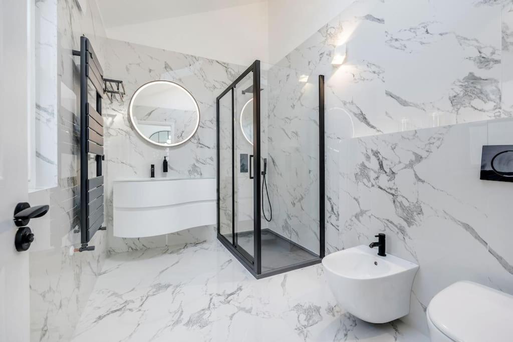 Villa House 10 Mins To Tower Bridge Hot Tub & Parking à Londres Extérieur photo