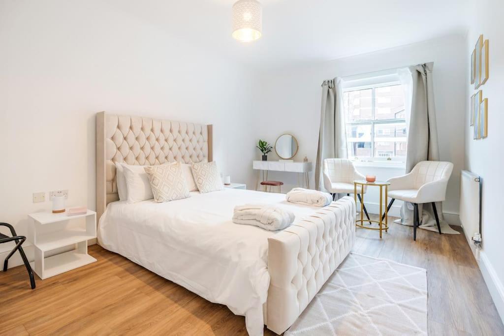 Villa House 10 Mins To Tower Bridge Hot Tub & Parking à Londres Extérieur photo
